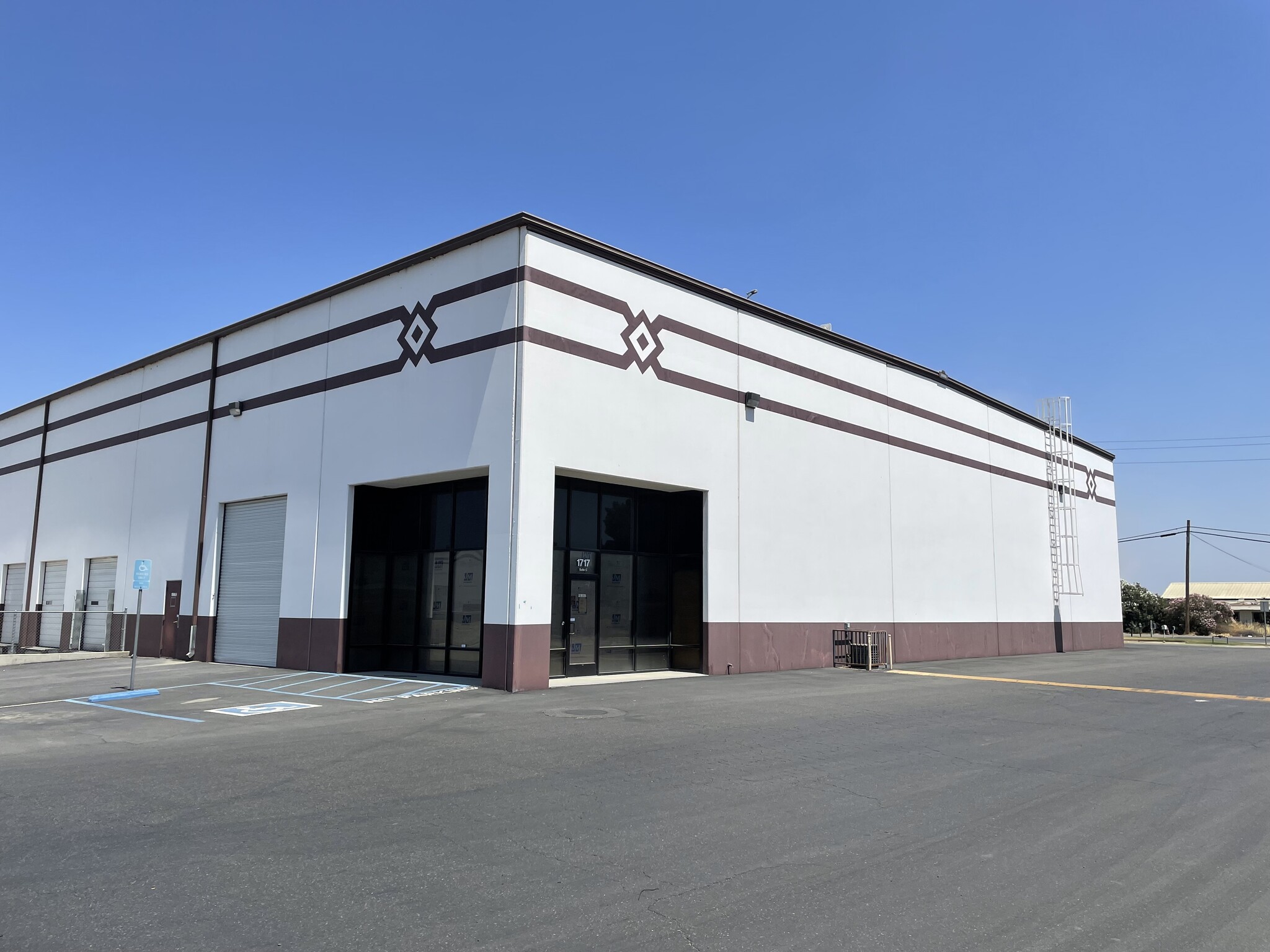 1717 N Shirk Rd, Visalia, CA 93291 - Industrial for Lease | LoopNet