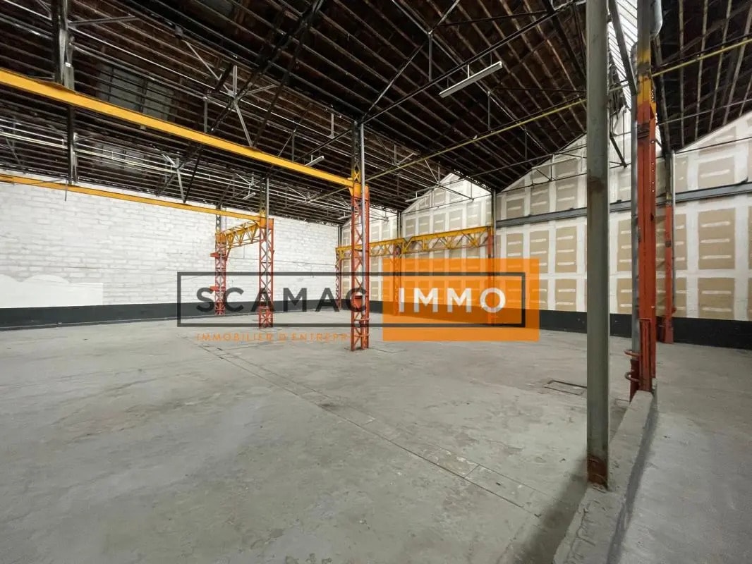 Industrial in Villeneuve-la-Garenne for lease Building Photo- Image 1 of 7