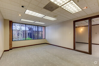 6660 S Sheridan Rd, Tulsa, OK for lease Interior Photo- Image 2 of 12