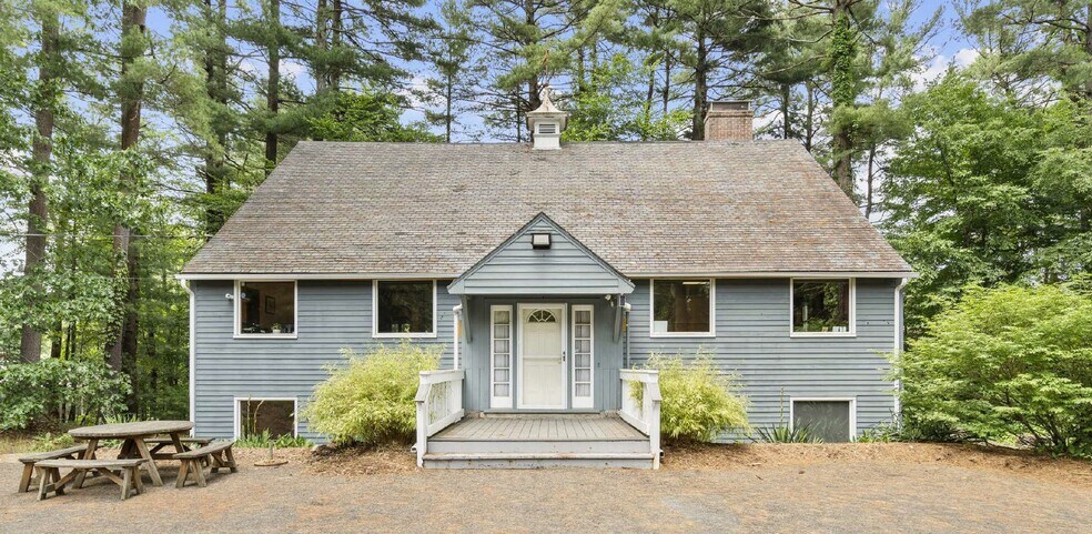 80 W Avon Rd, Avon, CT for sale - Primary Photo - Image 1 of 1