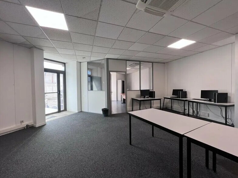 Office in CANNES-LA-BOCCA for lease - Interior Photo - Image 2 of 7