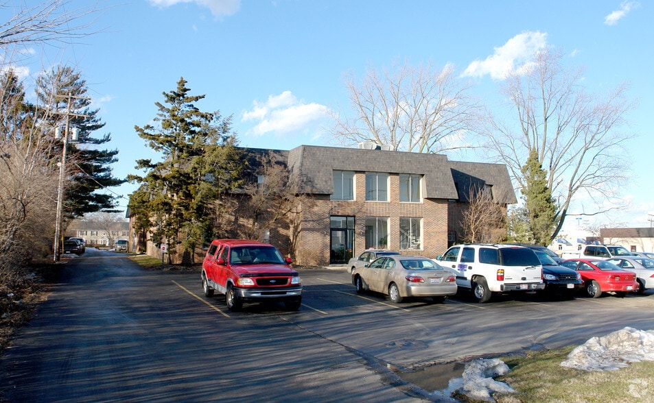 1170 Old Henderson Rd, Columbus, OH for lease - Building Photo - Image 3 of 9