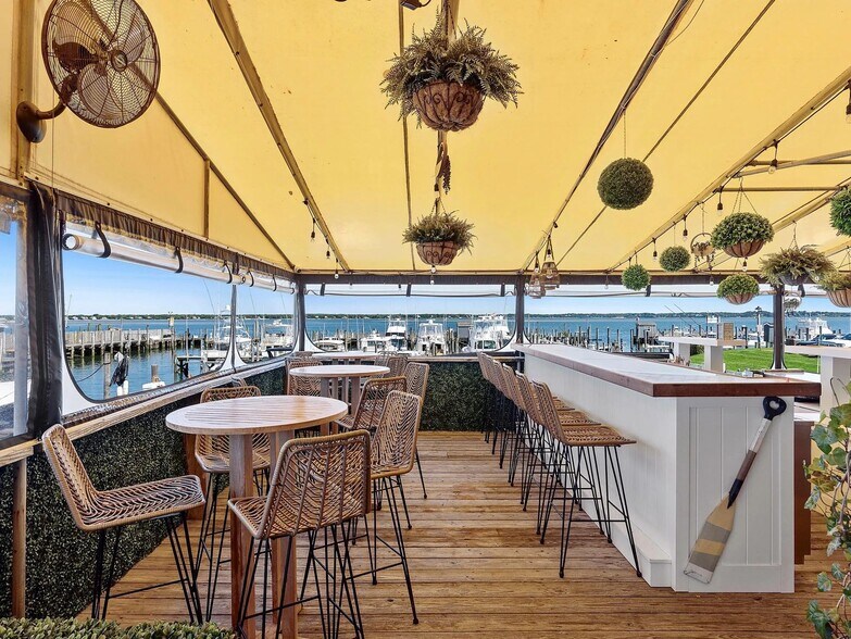 369 Dune Rd, Hampton Bays, NY for sale - Building Photo - Image 2 of 19