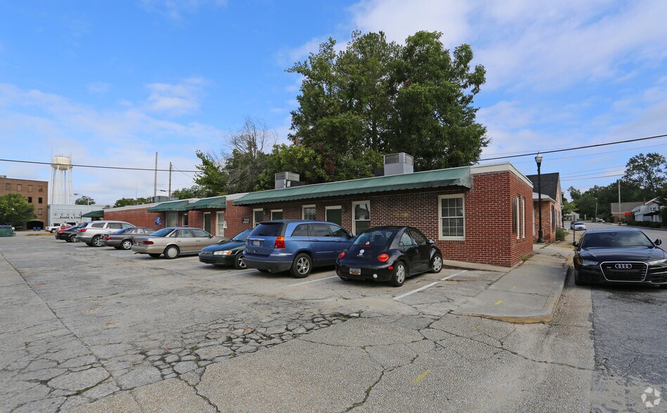 1115 Little St, Camden, SC for sale - Primary Photo - Image 1 of 1