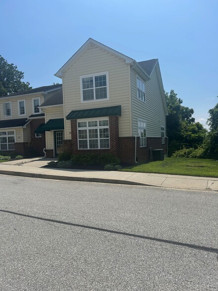 408 Larch Cir, Wilmington, DE for lease - Building Photo - Image 3 of 25