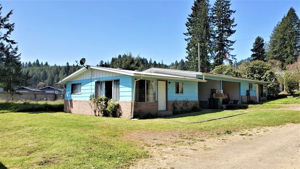 11766 Walnut Ave, Mapleton, OR for sale - Primary Photo - Image 1 of 1