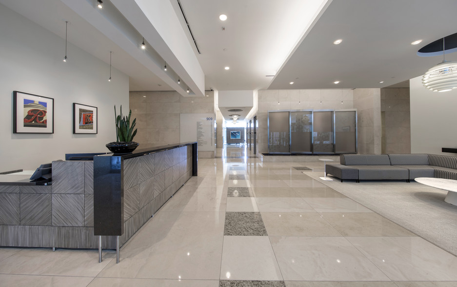 909 N Pacific Coast Hwy, El Segundo, CA for lease - Lobby - Image 3 of 4