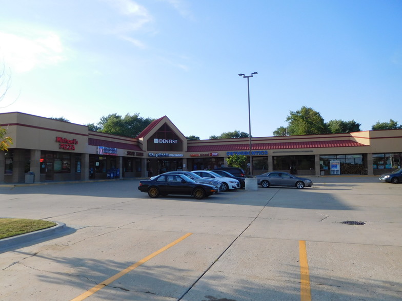 2405 Essington Rd, Joliet, IL for lease - Building Photo - Image 1 of 25