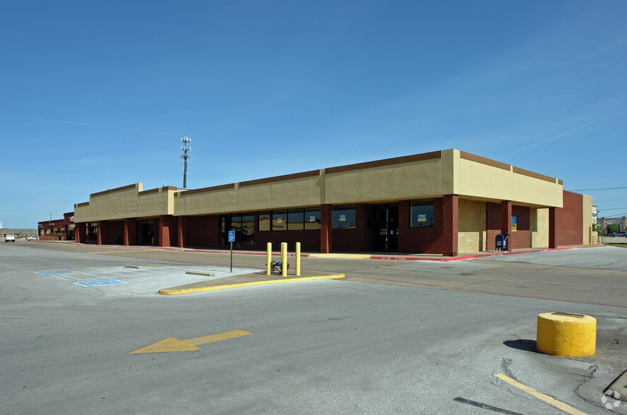 503-601 N Highway 77, Waxahachie, TX for lease - Building Photo - Image 3 of 10