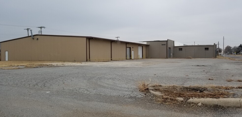 401 E Main St, Duncan, OK for sale - Building Photo - Image 3 of 34