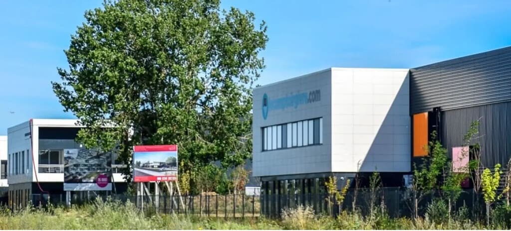 Vente Bureaux 57 m² à 660 m² - Photo 1