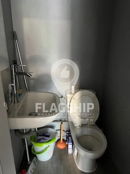 Retail in Boulogne-Billancourt for lease - Interior Photo - Image 3 of 5