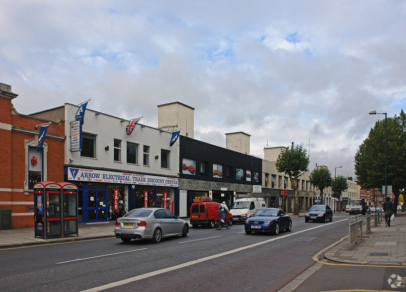 275-283 Cricklewood Broa, London for sale - Primary Photo - Image 1 of 1