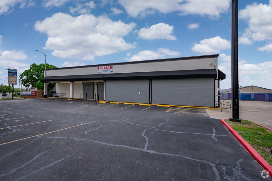 1568 Austin Hwy, San Antonio, TX for lease - Building Photo - Image 2 of 12
