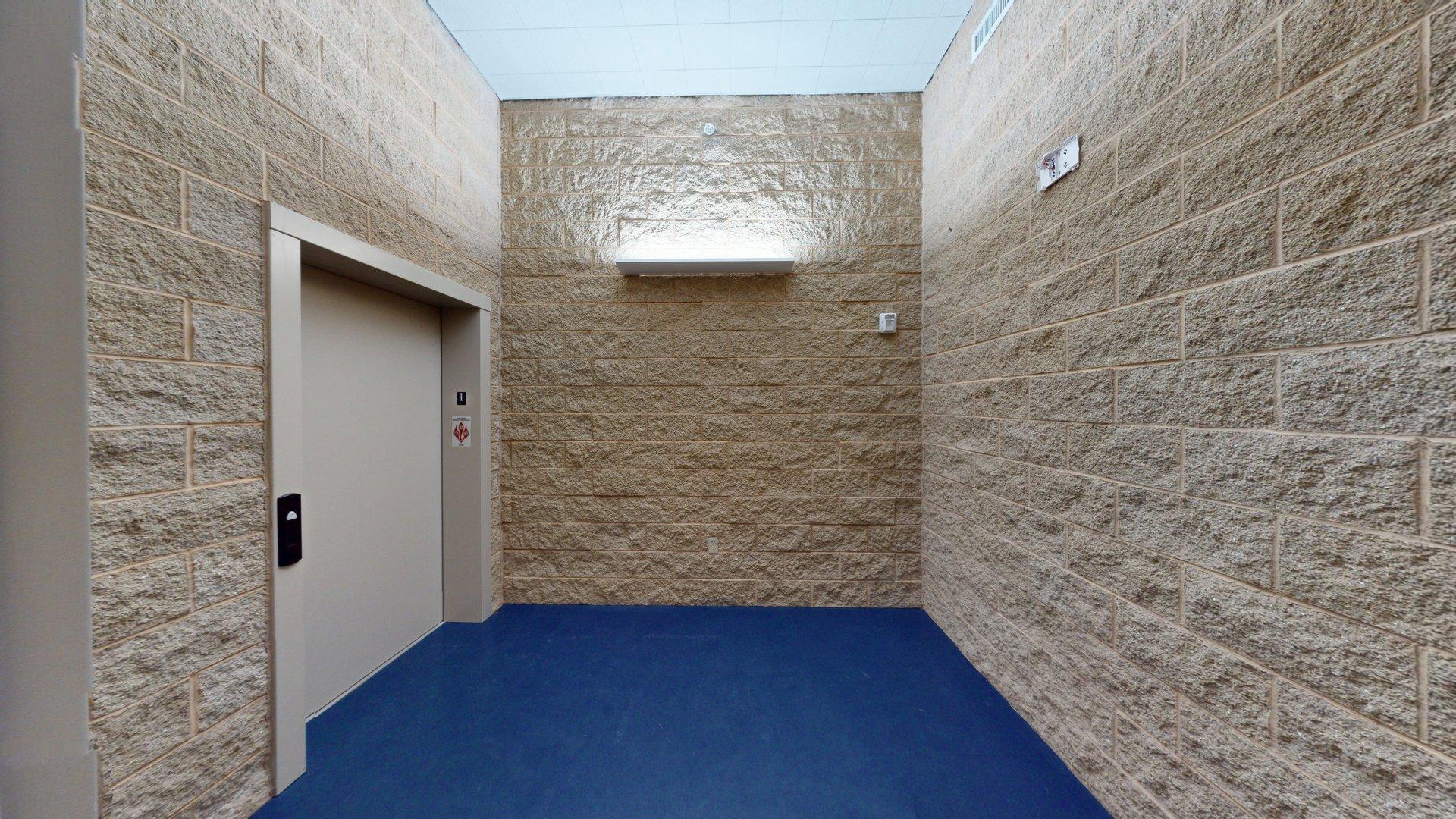 1233 Janesville Ave, Fort Atkinson, WI for lease Interior Photo- Image 1 of 15