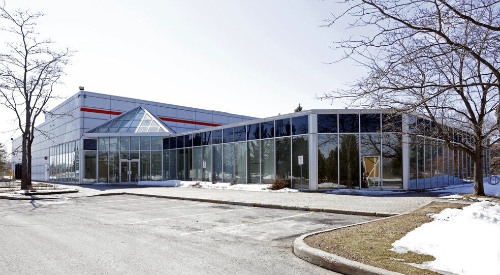 2515 St Laurent Blvd, Ottawa, ON K1H 1B1