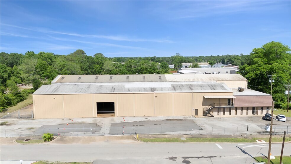 695 Pinchback Rd, Beaumont, TX for sale - Building Photo - Image 1 of 10