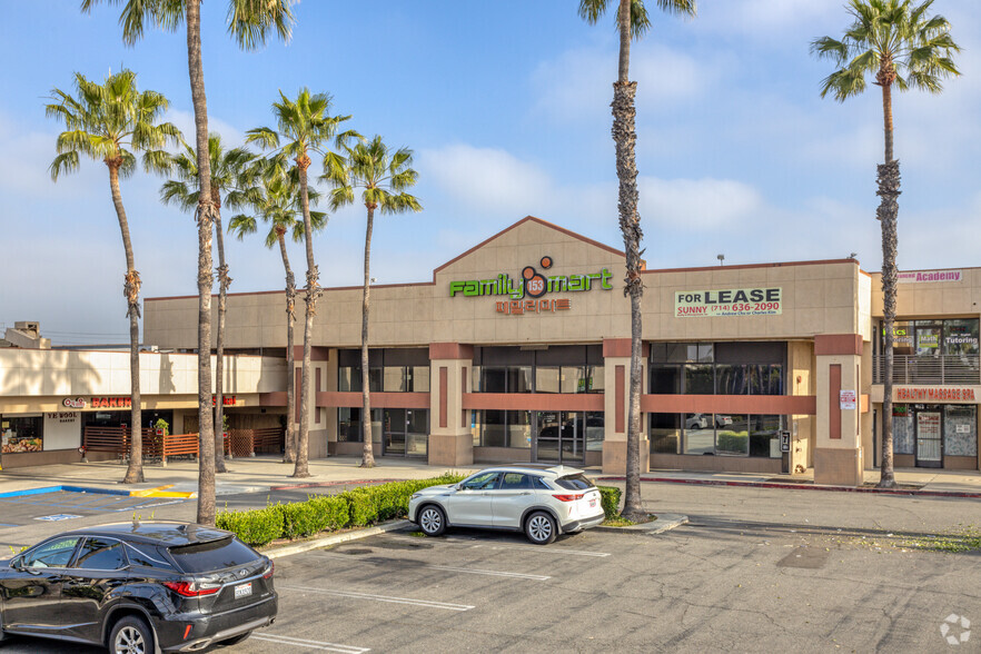 4877-4949 La Palma Ave, La Palma, CA for lease - Building Photo - Image 2 of 5