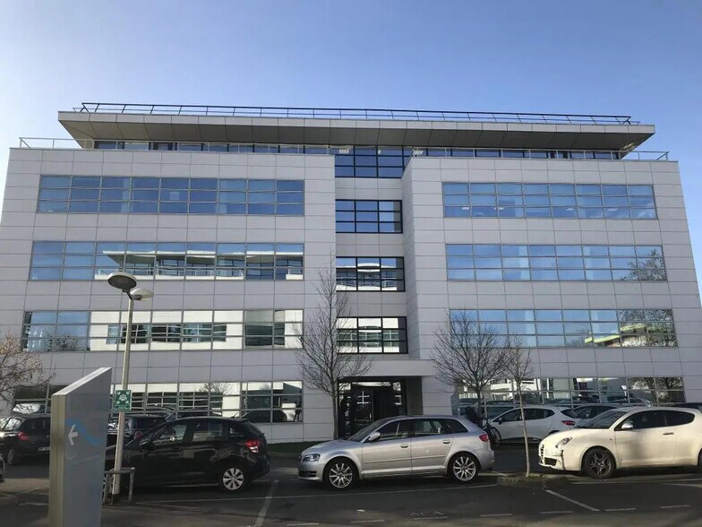 Office in Rennes for lease - Building Photo - Image 2 of 6
