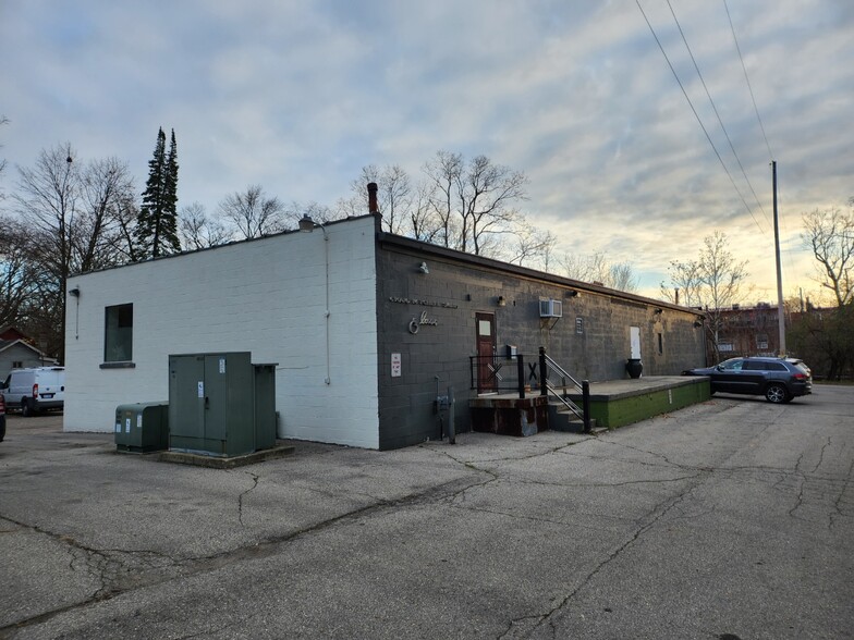 1220 N Washington Ave, Lansing, MI for sale - Building Photo - Image 1 of 1