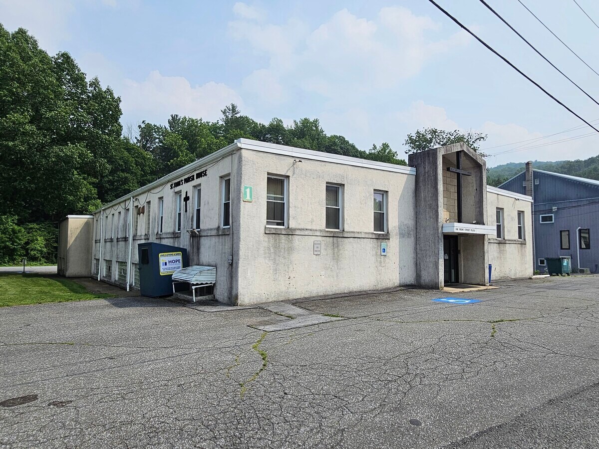 10 Front st, Mohnton, PA 19540