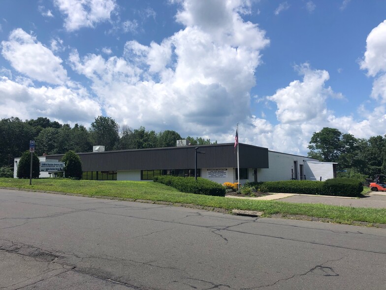 58 Commercial St, Watertown, CT for lease - Building Photo - Image 2 of 3