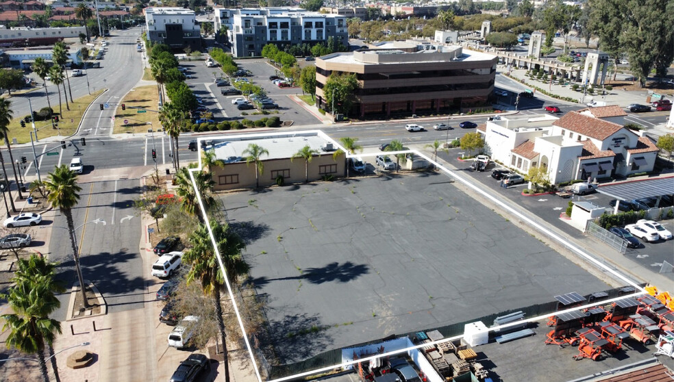 562 W Grand Ave, Escondido, CA for sale - Aerial - Image 1 of 1