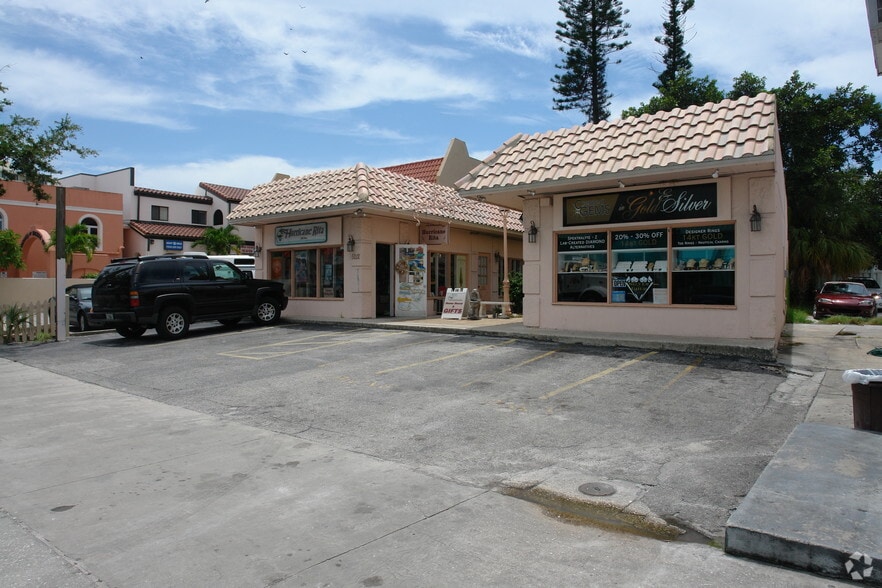 5212 OCEAN Blvd, Sarasota, FL for lease - Building Photo - Image 3 of 4