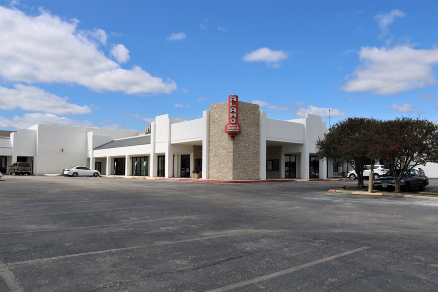 1255 SW Loop 410, San Antonio, TX for sale - Building Photo - Image 2 of 4