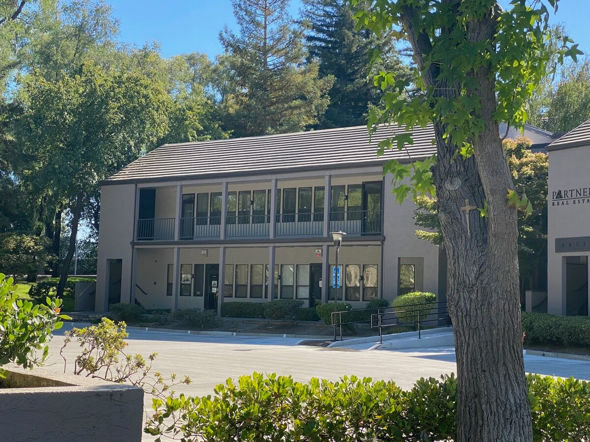 6653 Embarcadero Dr, Stockton, CA 95219