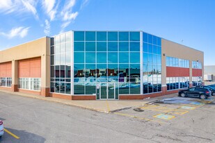 2900-2976 Rue Joseph-A.-Bombardier, Laval QC - Warehouse