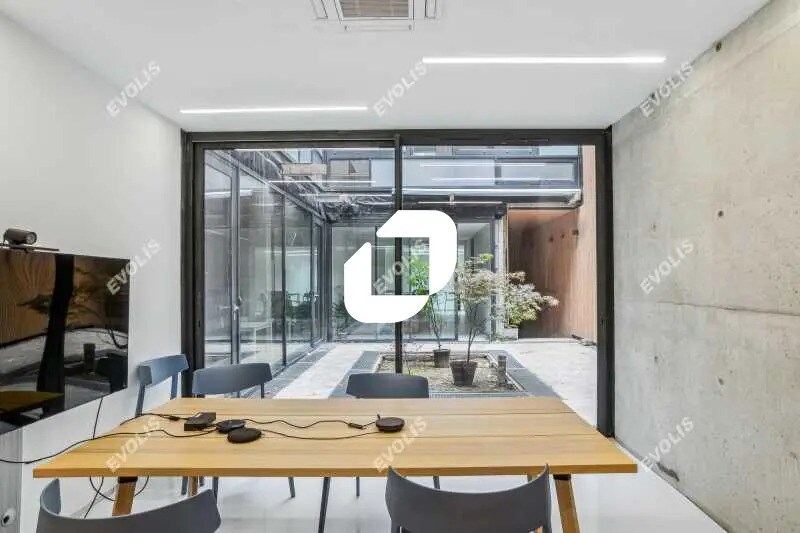 Office in Paris for lease - Building Photo - Image 2 of 14