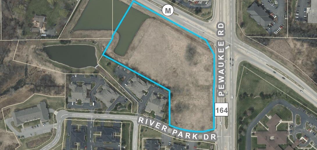 HWY 164 & HWY M, Pewaukee, WI for sale Primary Photo- Image 1 of 3