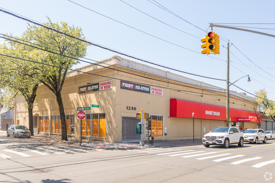 1230 Castleton Ave, Staten Island, NY for sale - Primary Photo - Image 1 of 1