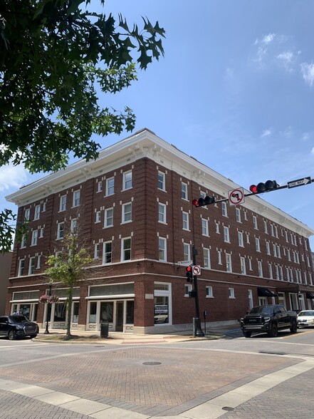 120 Holmes Ave NE, Huntsville, AL for lease - Building Photo - Image 1 of 8