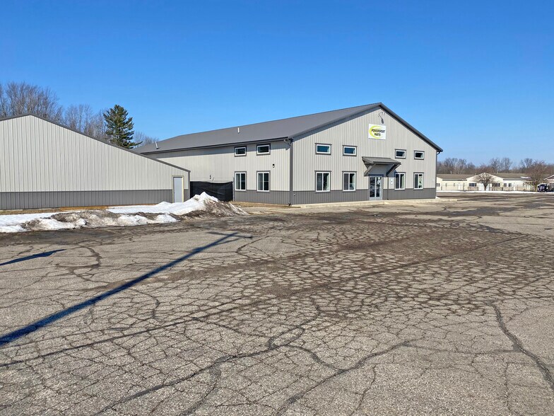 12405 Northland Dr, Cedar Springs, MI for sale - Primary Photo - Image 1 of 1