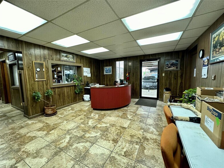 519 Taylor Rd, Mineral Wells, TX for sale - Primary Photo - Image 1 of 1