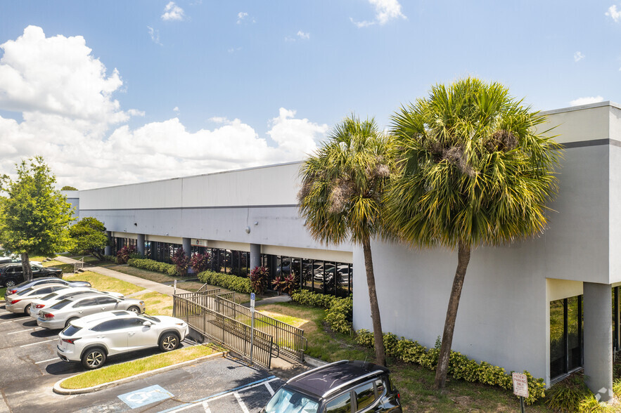 2880 N Scherer Dr, Saint Petersburg, FL for lease - Building Photo - Image 1 of 6