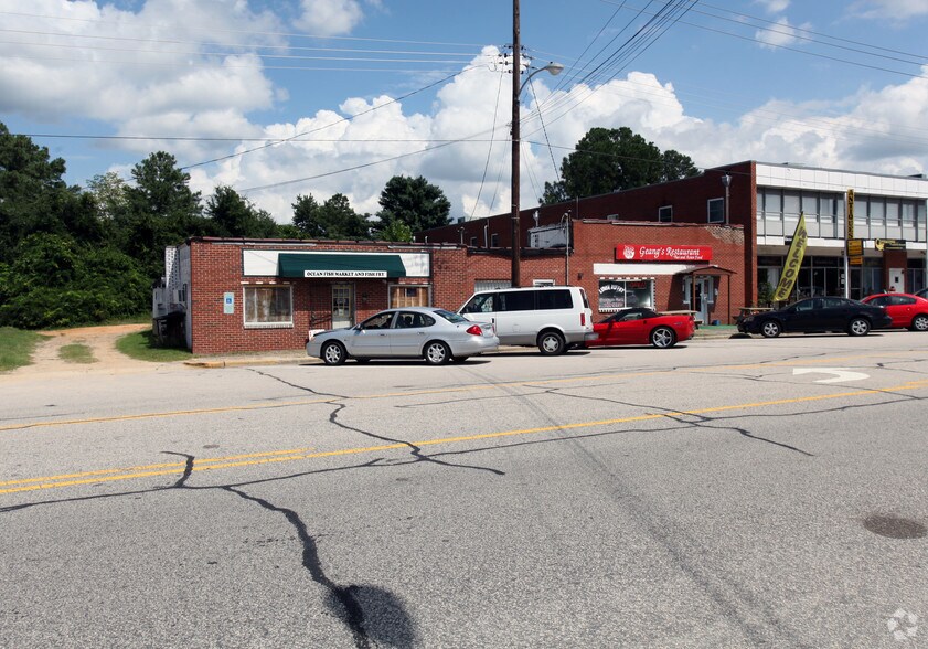 126128 N Main St, Spring Lake, NC, 28390 Storefront Property For