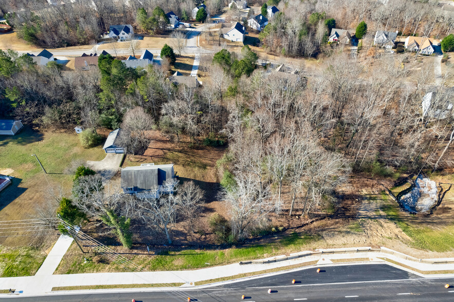 6314 Spout Springs Rd, Flowery Branch, GA for sale - Building Photo - Image 2 of 4