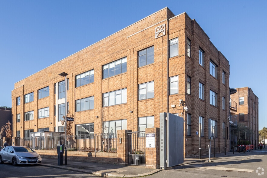 114 Power Rd, London for lease - Building Photo - Image 3 of 71