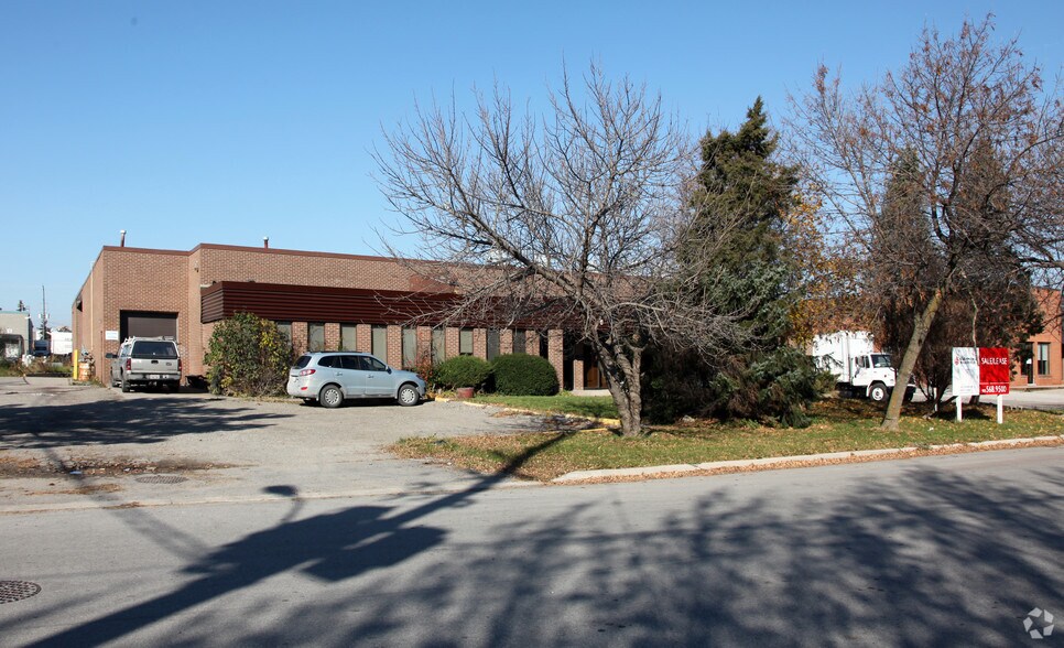 4 Indell Ln, Brampton, ON for lease - Building Photo - Image 2 of 2