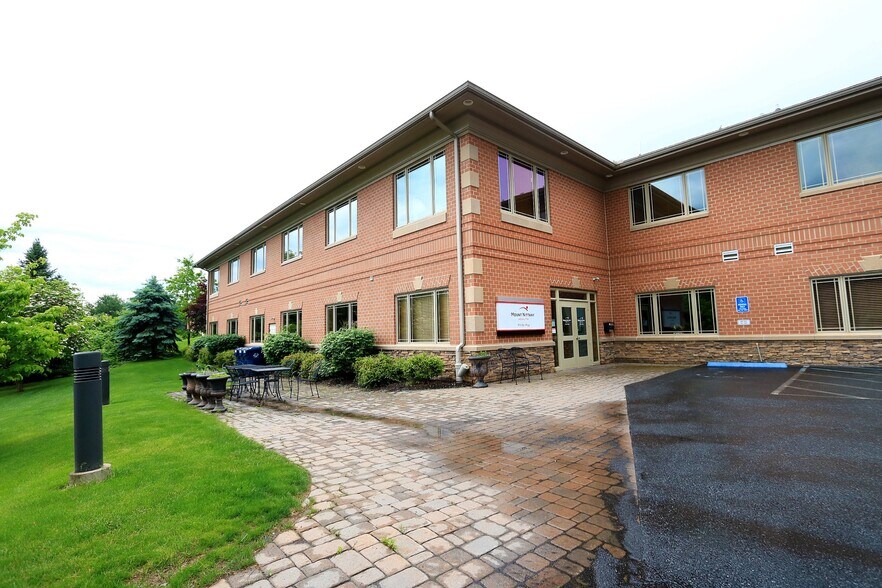 2160 Sandy Dr, State College, PA for lease - Building Photo - Image 2 of 60