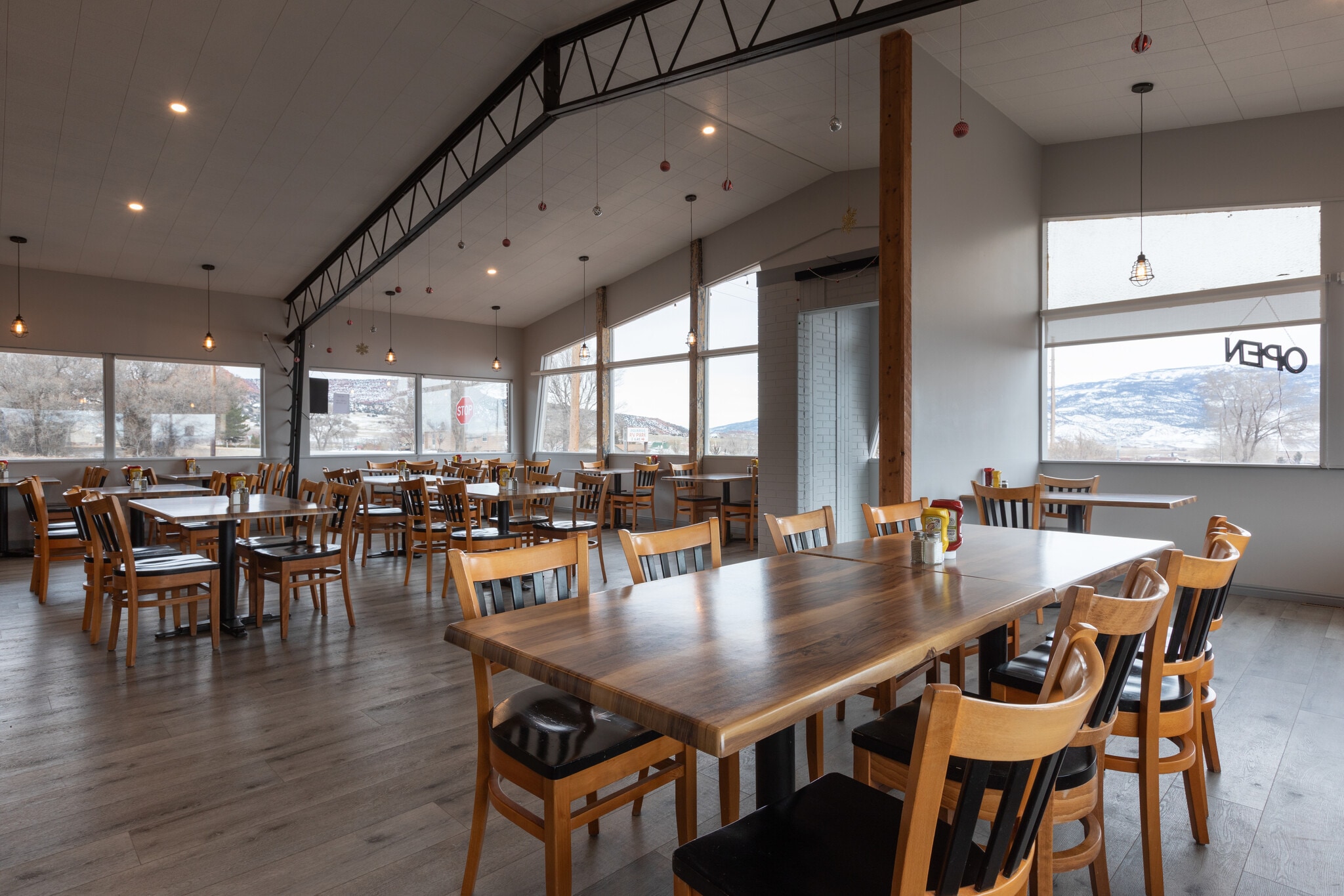 63 E Main St, Bicknell, UT 84715 Sun Glow Motel