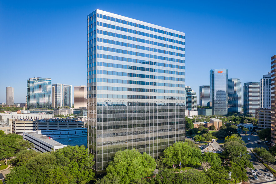 1900 West Loop S, Houston, TX for lease - Building Photo - Image 3 of 16