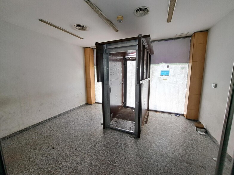 Retail in Alzira for sale - Building Photo - Image 3 of 17