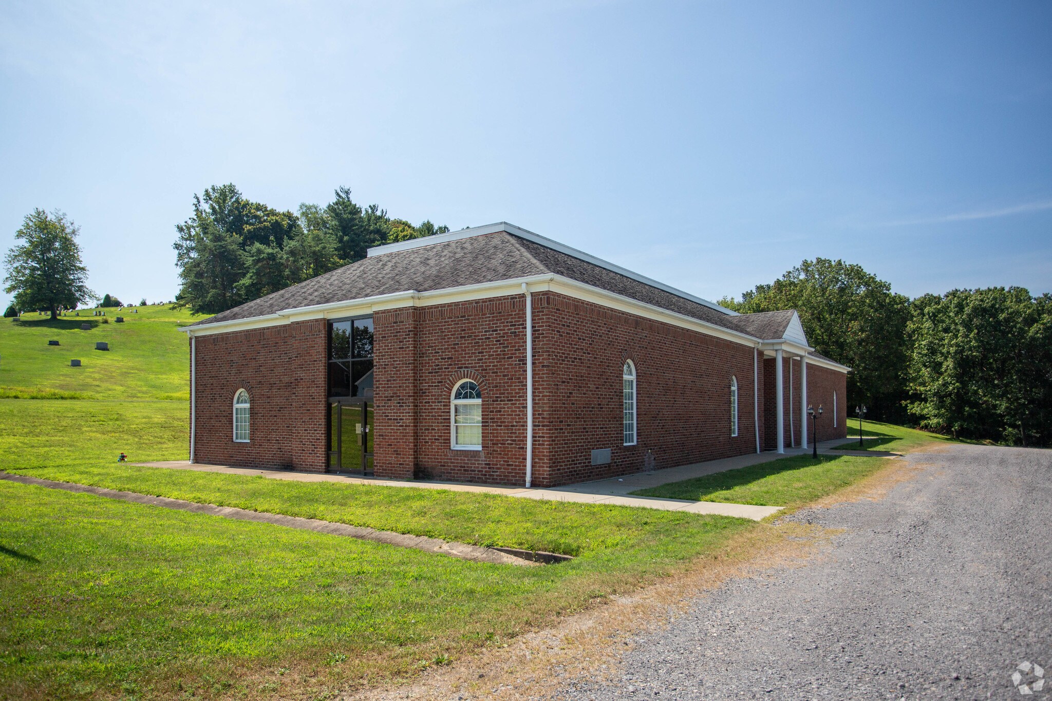 2045 Darlington Rd, Beaver Falls, PA 15010