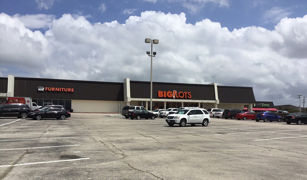 6300-6316 Rufe Snow Dr, North Richland Hills, TX for lease - Building Photo - Image 1 of 8