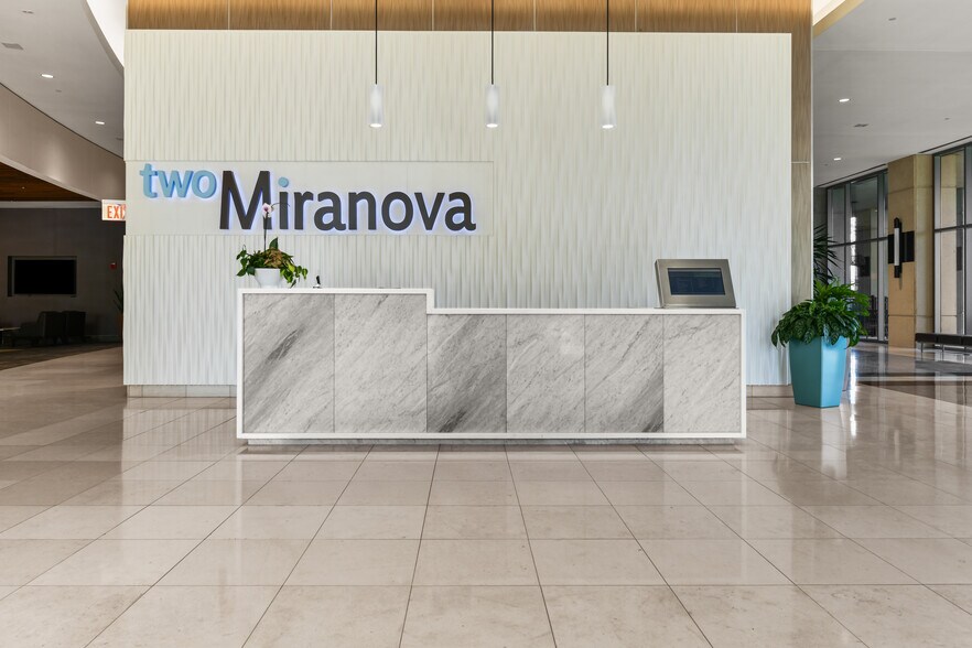 2 Miranova Pl, Columbus, OH for lease - Lobby - Image 2 of 4