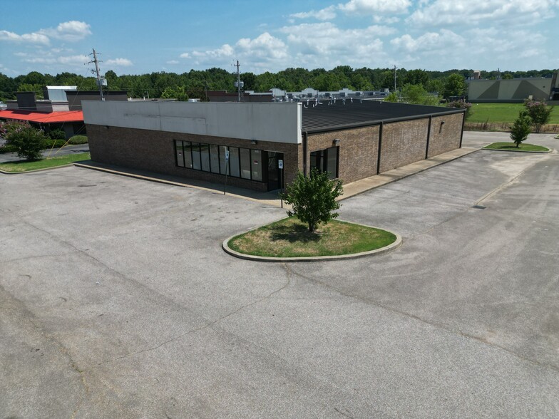 7053 Winchester Rd, Memphis, TN for sale - Building Photo - Image 1 of 5